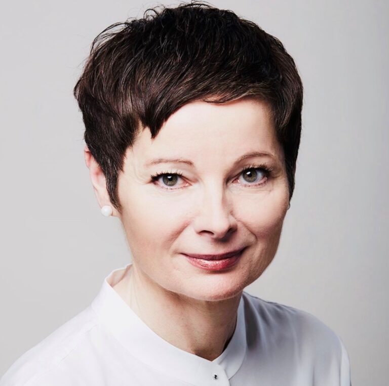 Family Service Welcomes Mary Bradley to Board of Directors