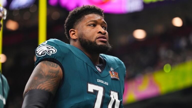 Eagles Reacquire OT Fred Johnson From Jaguars in Trade for 2026 Pick