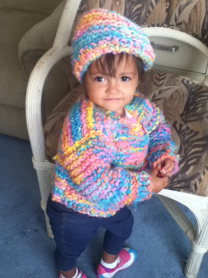 WireKNITS2GO: Children’s hat and sweater