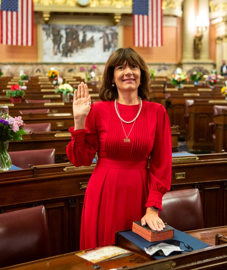 Thomas sworn in for second term