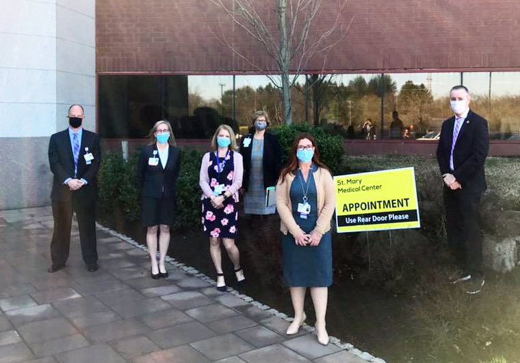 Fitzpatrick visits St. Mary vaccine clinic