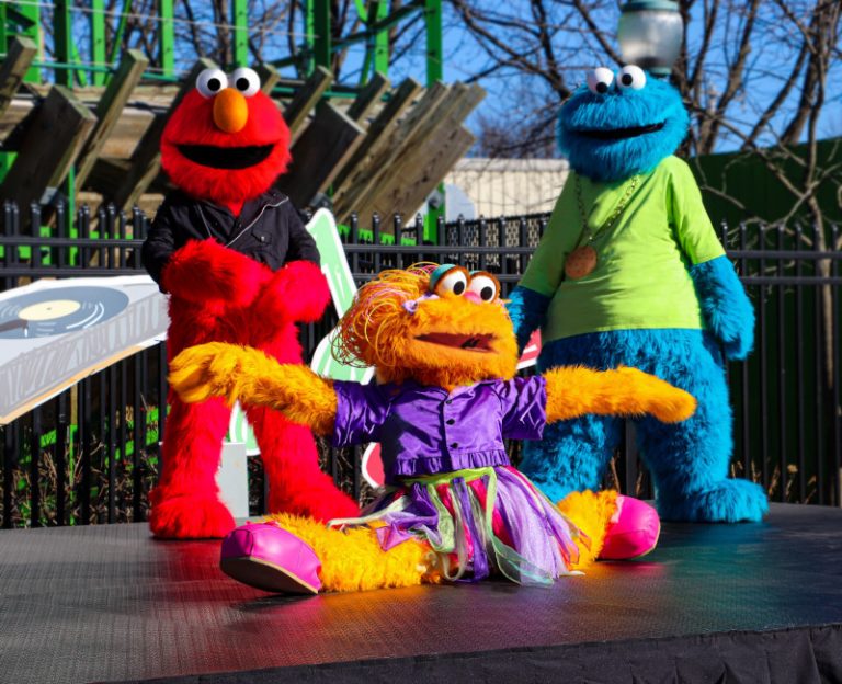 Sesame Place hosting job fairs