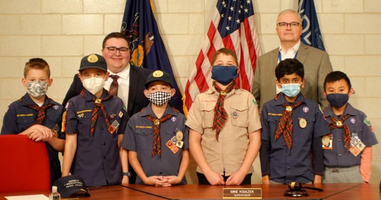 Arrow of Light Troop 19 Cub Scouts learn about local government