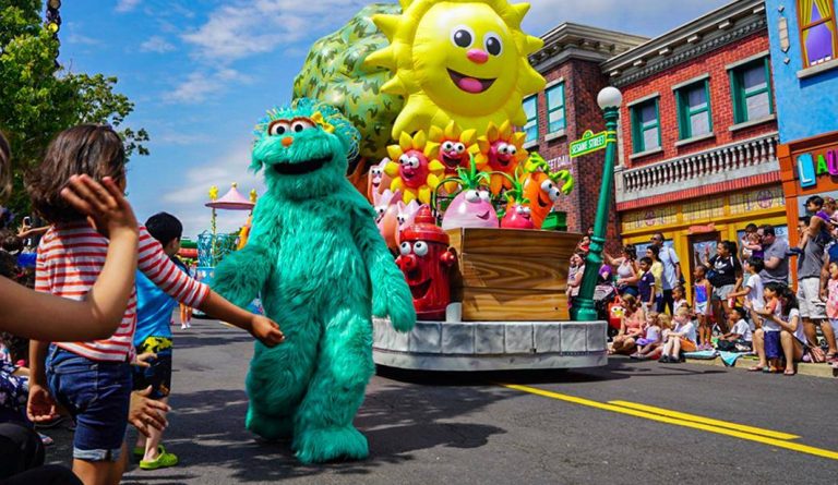 Sesame Place issues statement on viral video showing girls allegedly being ignored by Rosita