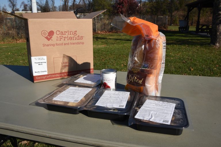 Parx gives away 1,000s of Thanksgiving meals to local seniors