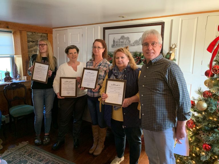 Playwicki recognizes volunteers