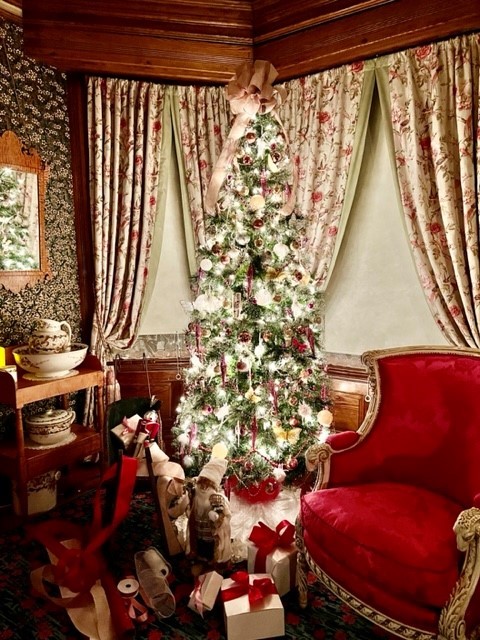 Victorian Holiday House at Grundy Museum 